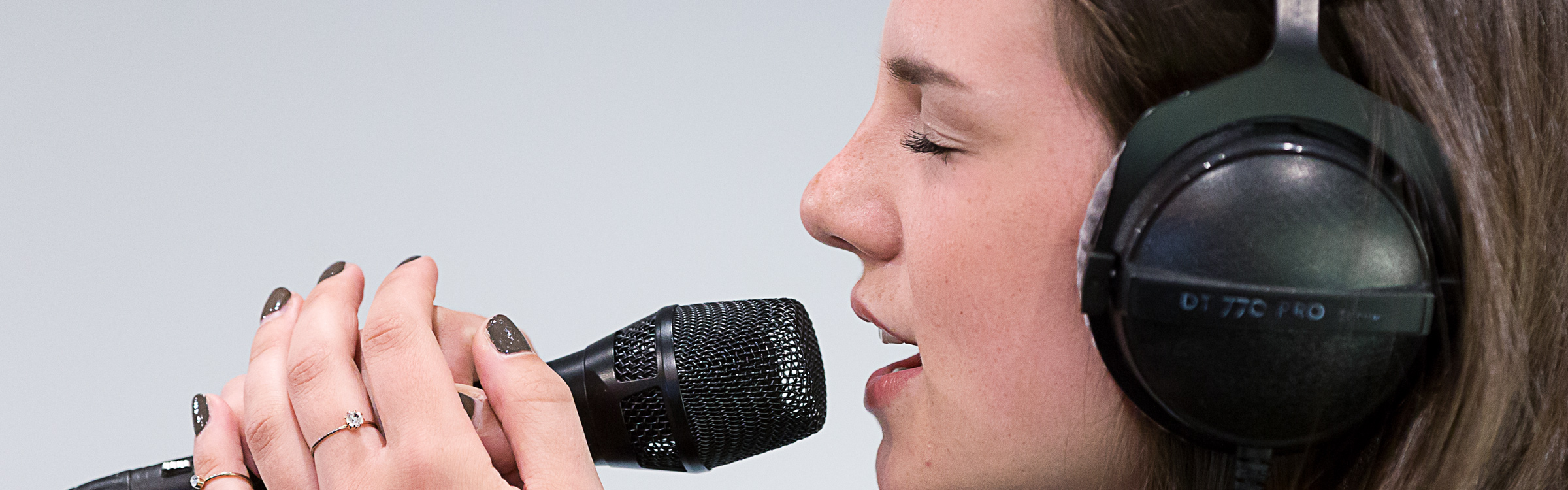 Qmusic actionheader maan 10s