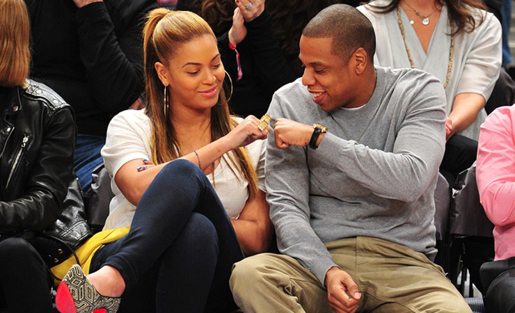 Jay z and beyonce fist bump
