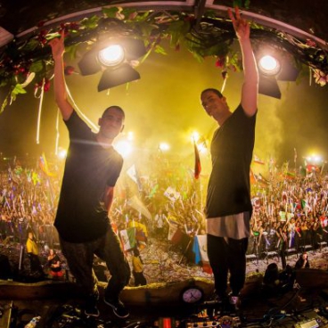 Dimitri vegas like mike 01 e1411894914126