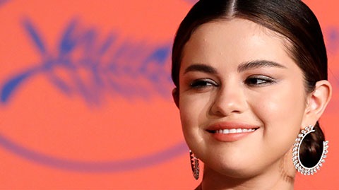 Selena header