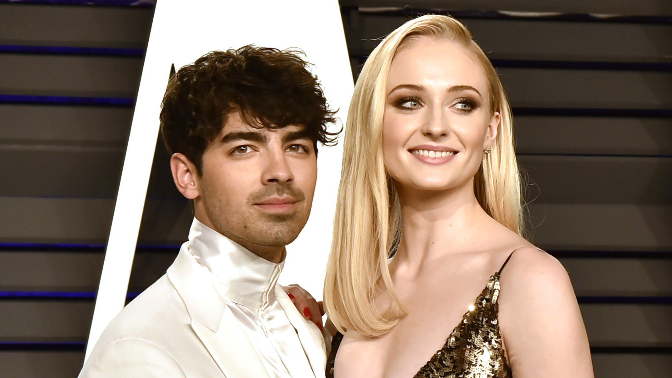 Joe jonas and sophie turner attend the 2019 vanity fair news photo 1132064135 1554128351
