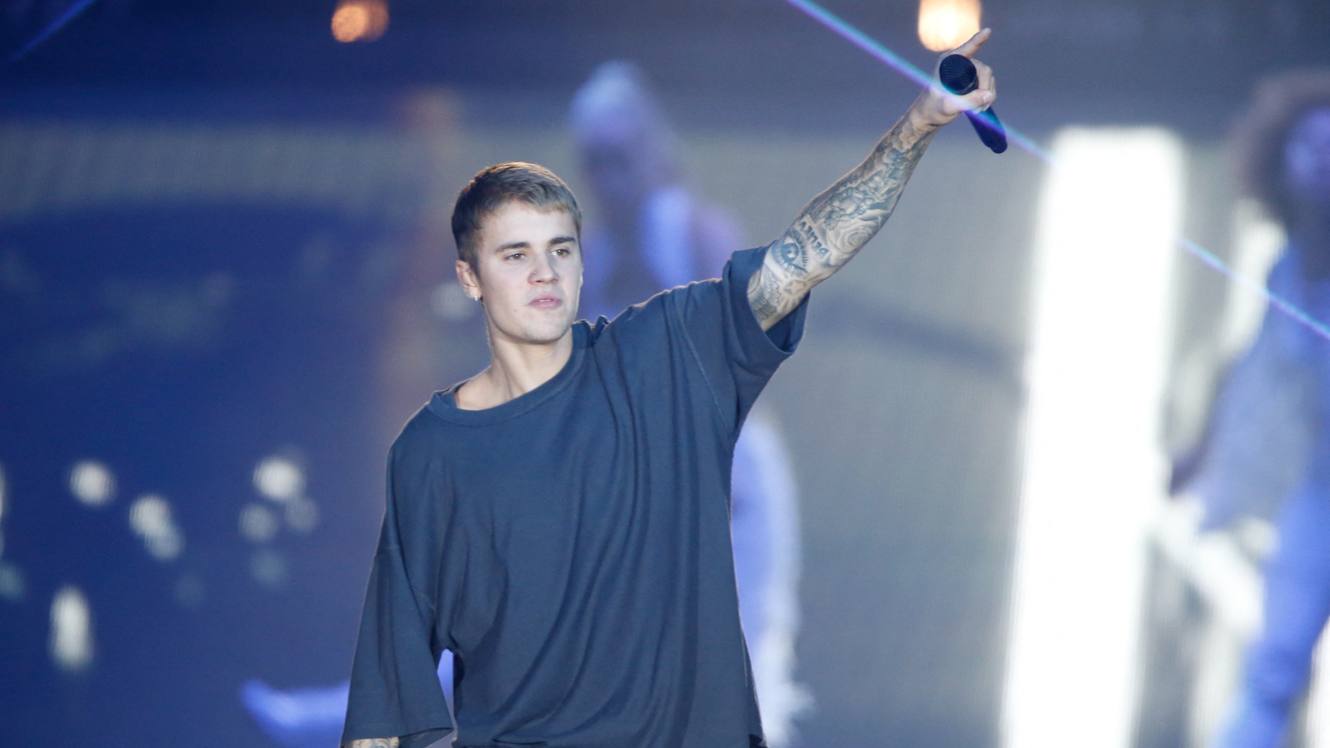 Justin Bieber naakt voor oma - Qmusic