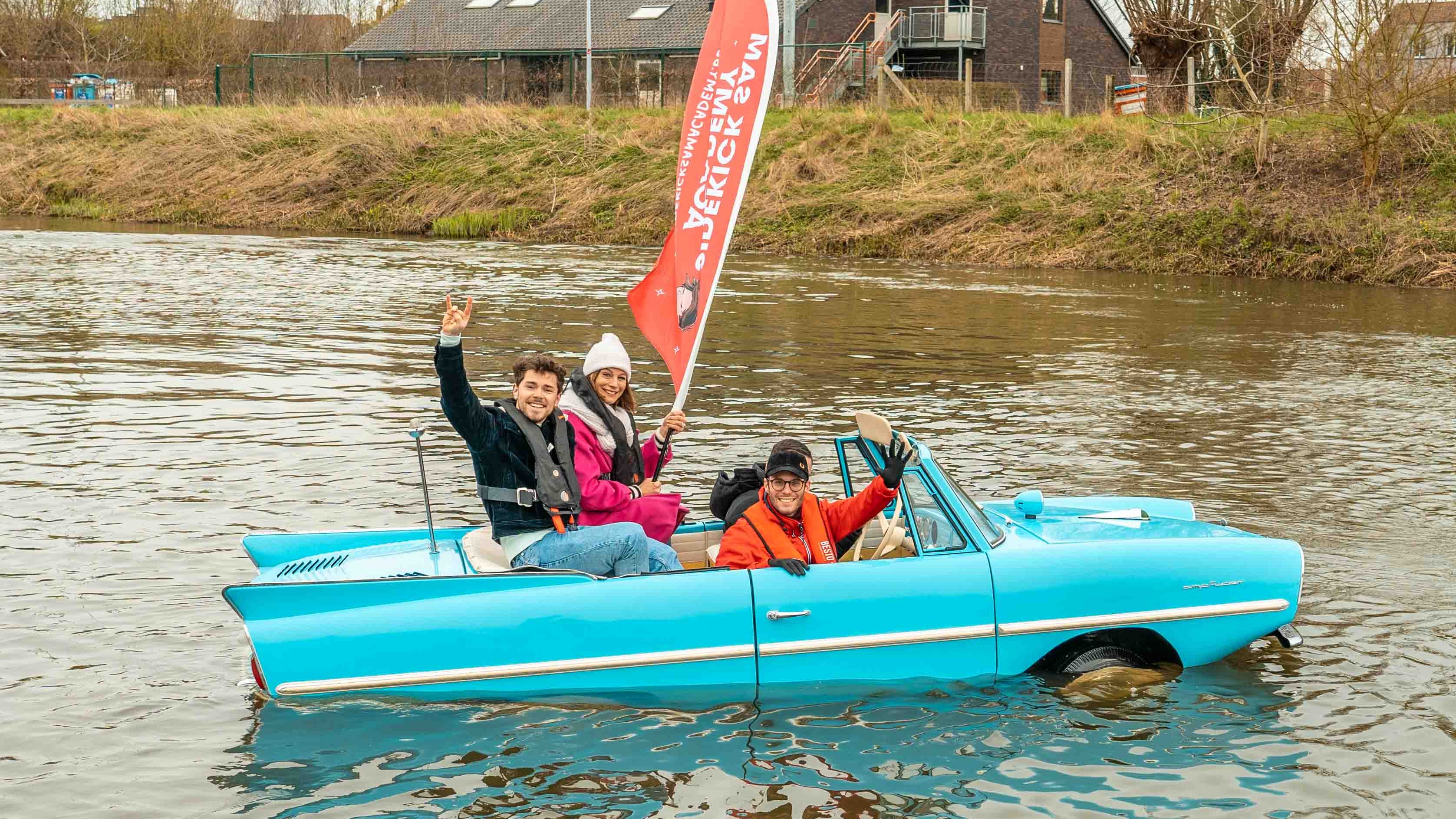 20230328 vincent autoboot 16x9