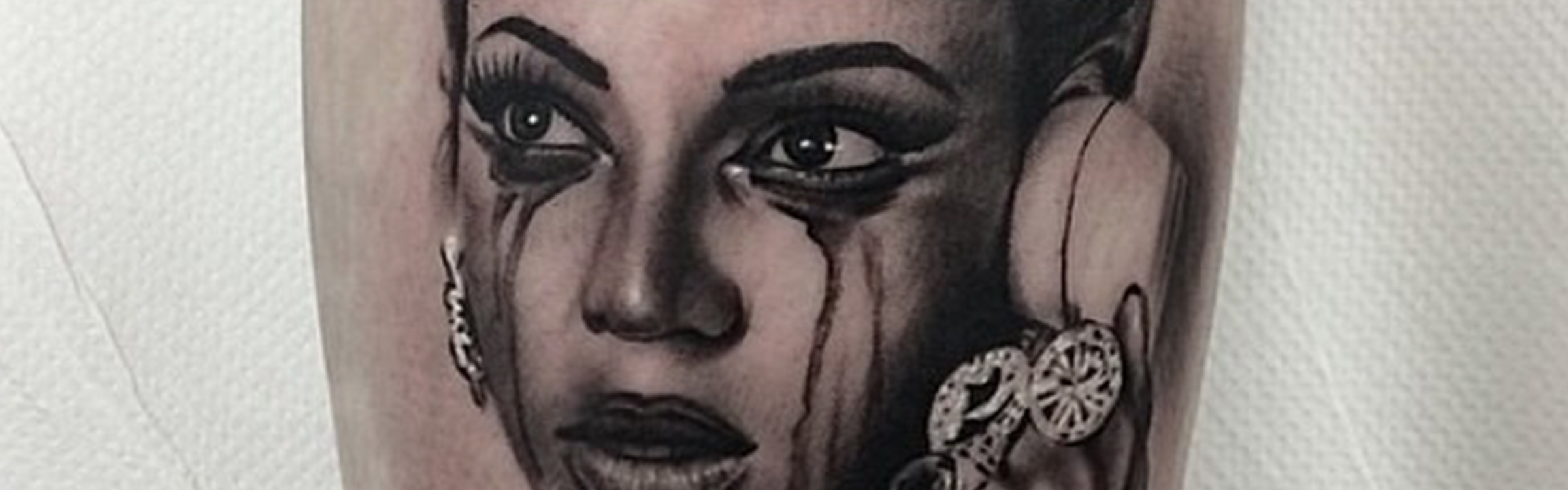 Header tattoo b