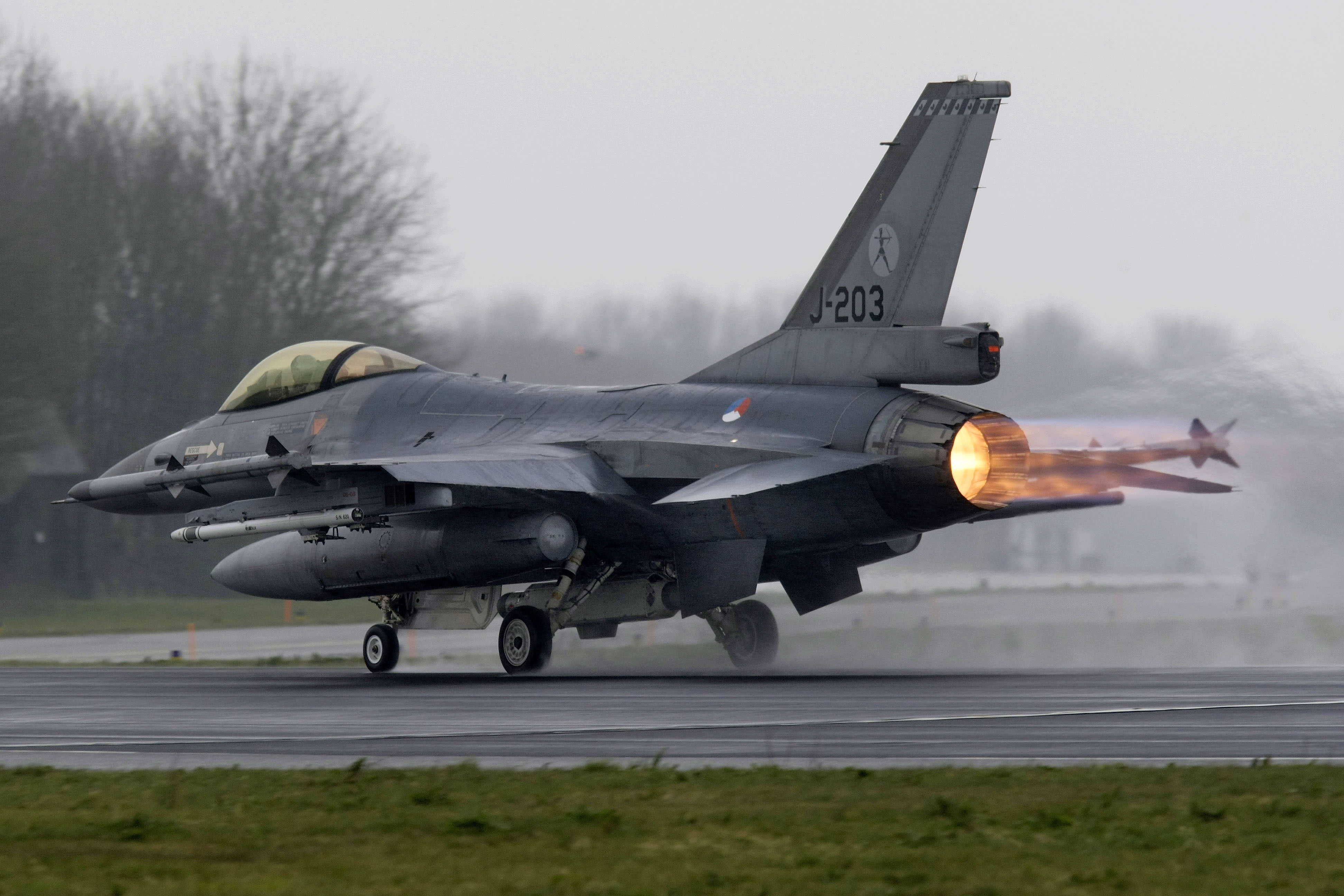 251109 f16 anp 7293821