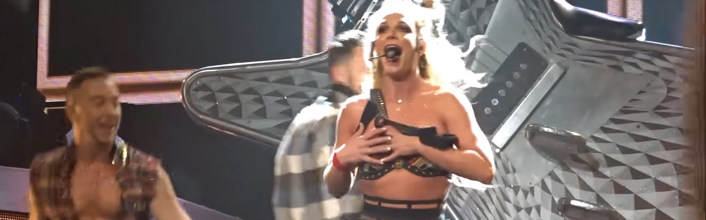 Britney oops headerecht
