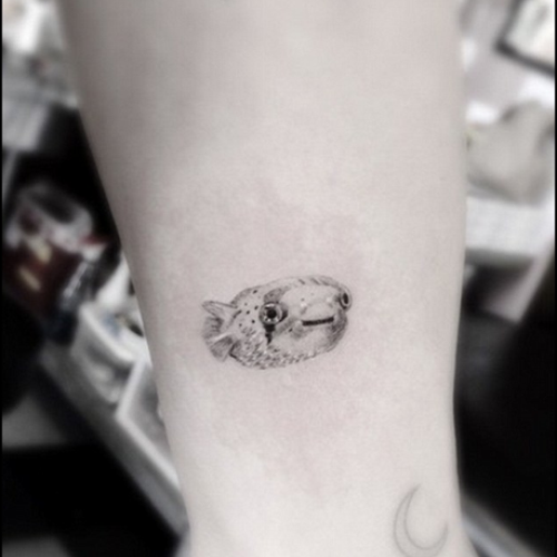 Miley cyrus puffa fish tattoo instagram 1423217124 custom 0